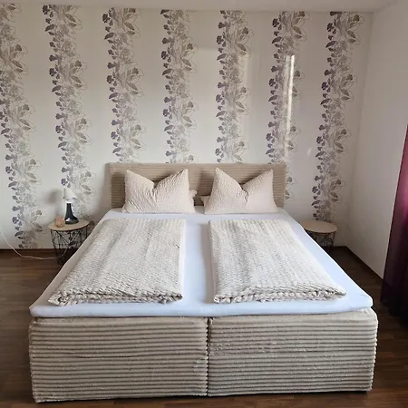 Vier Jahreszeiten Daire Burladingen